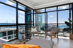Sun-soaked Luxury Penthouse on Viaduct waterfront